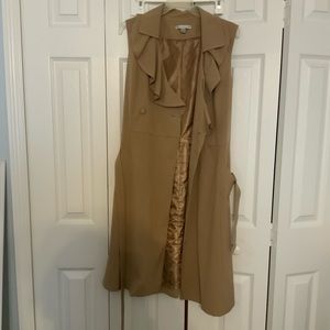 Sandra Darren Size 10 Sleeveless Coat